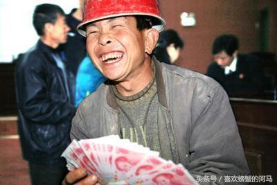 ũ������Ƶ�Ǯ����һע��Ʊ����Ȼ��Ϊǧ���̣�����ȫ����