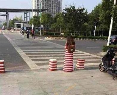 ������ϲ����Ķ�ʮ��ͼ��002��