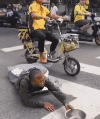 ���˴�Ц��ֹ�Ķ�ʮ����ͼ��01��