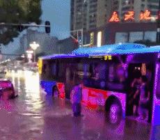 ������С�����˭��ʤ��