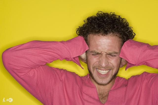 ˫ɫ��122������Ԥ�⣺�����������У������ٽ�����