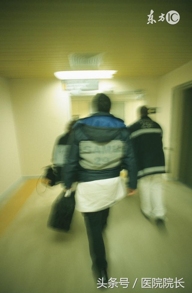 ����վ���£������ˣ�28�����Ӵ�18¥ˤ�¾�Ȼ����־����