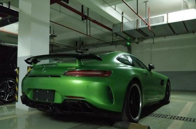 ���³���ͣ�����³�����Ȼ����󣬵�����28̨������������