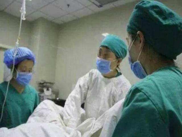 40���и�����28�ܸ�ʹ���Ѫ��ҽ��������Ƥ���ŵ��亹ֱ����