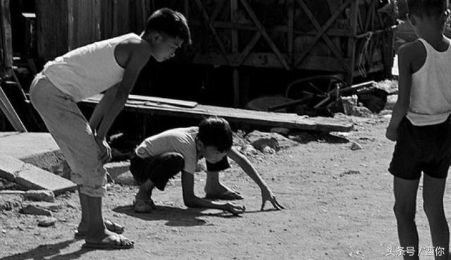 ר��80��Ļ��䣬90����ʵҲ����00��Ͳ�֪����������