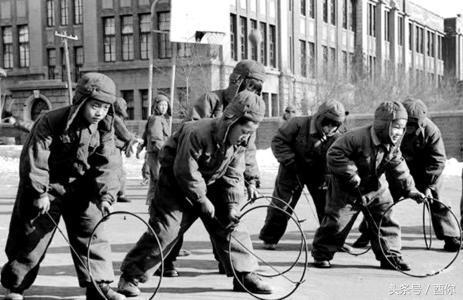 ר��80��Ļ��䣬90����ʵҲ����00��Ͳ�֪����������