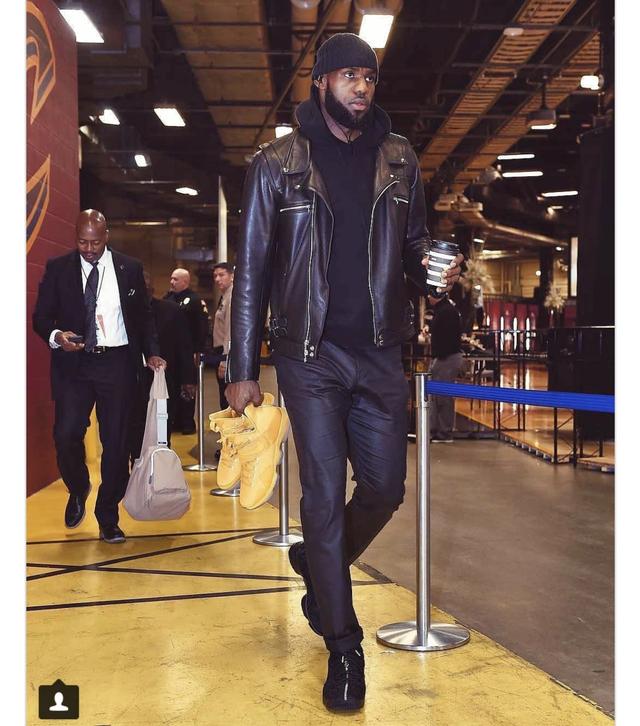 ����Ƥ�пˣ�ղķ˹����ǰ����װ