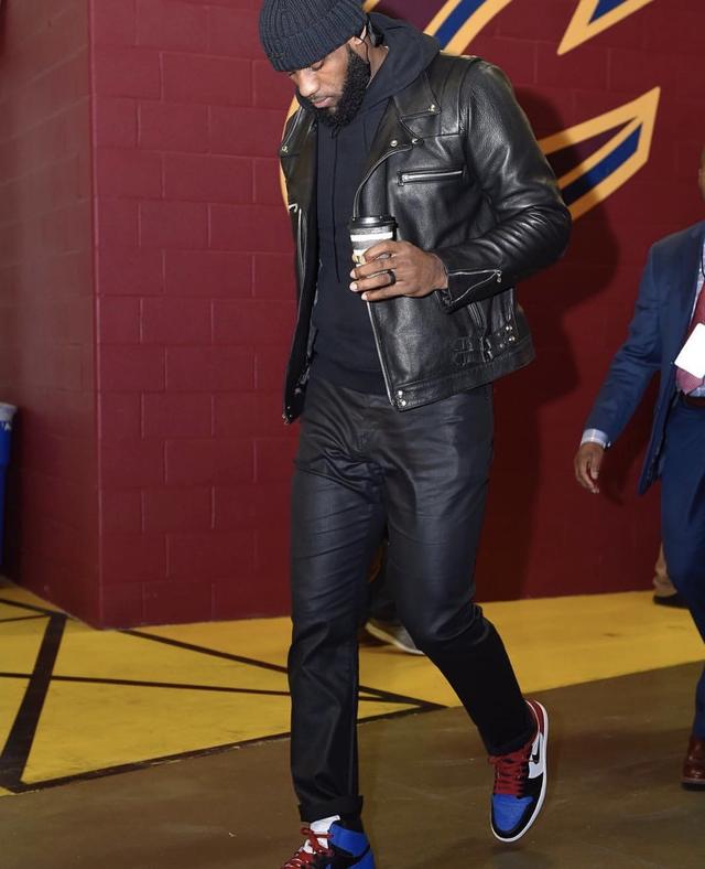 ����Ƥ�пˣ�ղķ˹����ǰ����װ