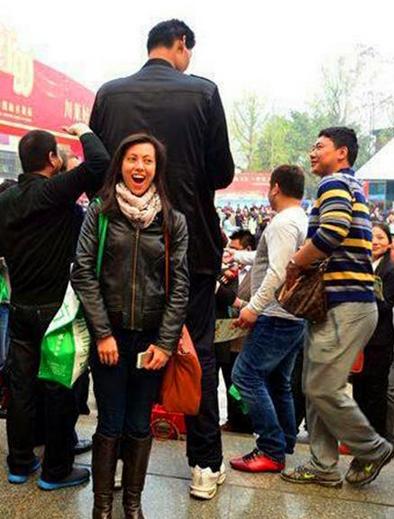 ũ��2��28С�����߳�Ҧ����Ӫ�����������򣬽���ϱ��Ҳû�ҵ�