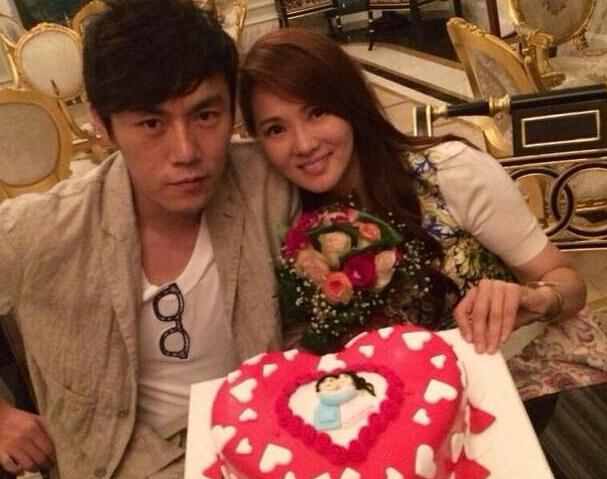 �������Ŵ�С�����������عⱻȫ�����̬�����Ҫ����ˣ�