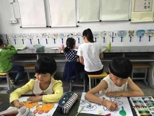 ����ĸ������5��̥������Ӥ���Ա𣬼����ֿ���