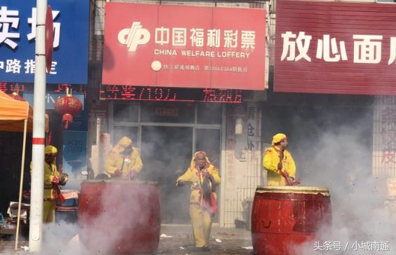 ����˫ɫ�򿪽� ����һ�������700���