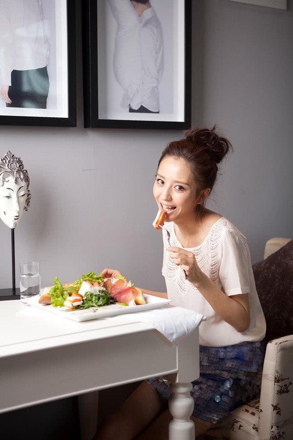 28�������ײ��34���١��櫣�һ������Ů��һ���ư���