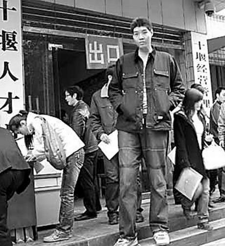 2��28ũ��С�����߳�Ҧ����Ӫ�������޷����򣬽���ϱ��Ҳû�ҵ�